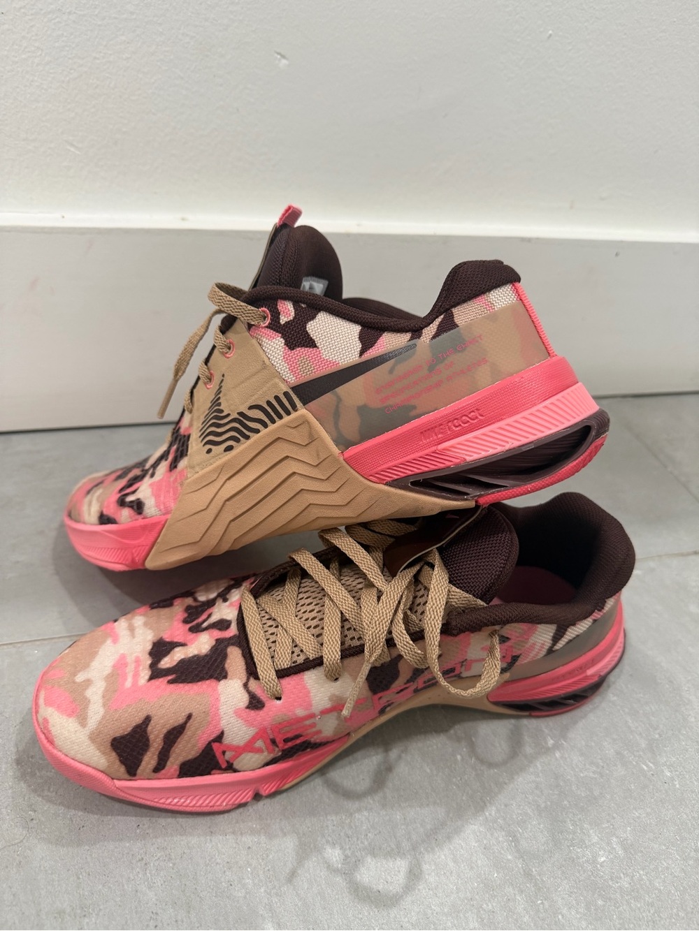 Nike Metcon Pink Camo Training Sneakers Women’s Cross Training Shoes - Picture 8 of 8
